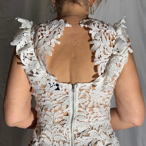 Vici White Floral Lace Midi Dress Size Medium - Picture 7 of 9